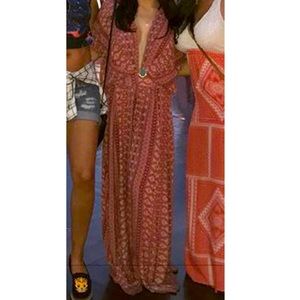 Lilyful Maxi Dress - XS